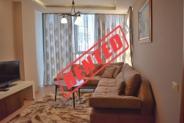 Apartament 2+1 me qera ne rrugen Mihal Duri ne Tirane.
Ndodhet ne katin e dyte te nje pallati te ri